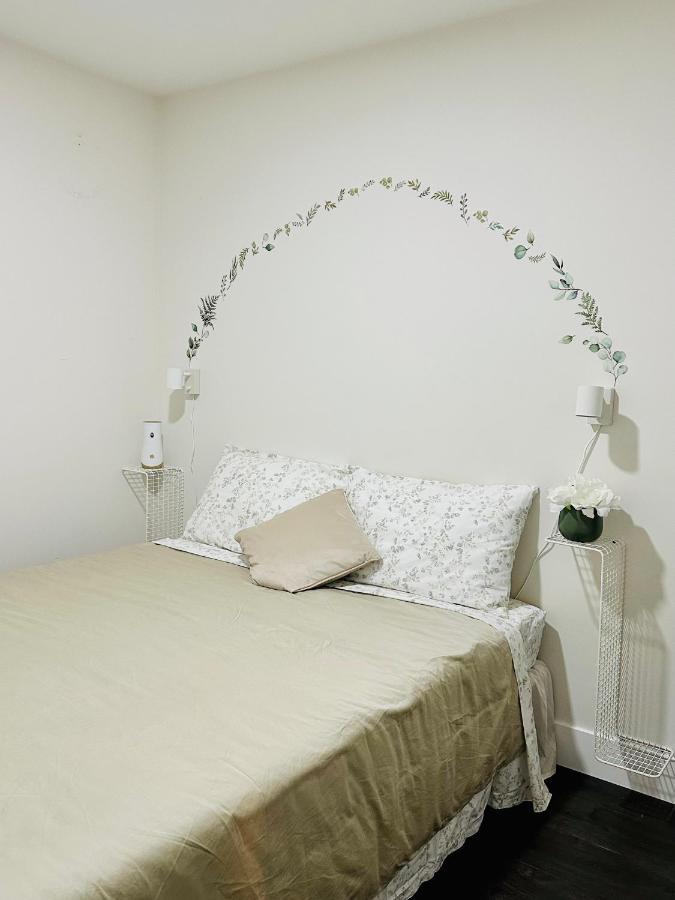 2Br 1.5Ba Full Kitchen Private Guest House - Free Parking - Central Location Vancouver Exterior photo